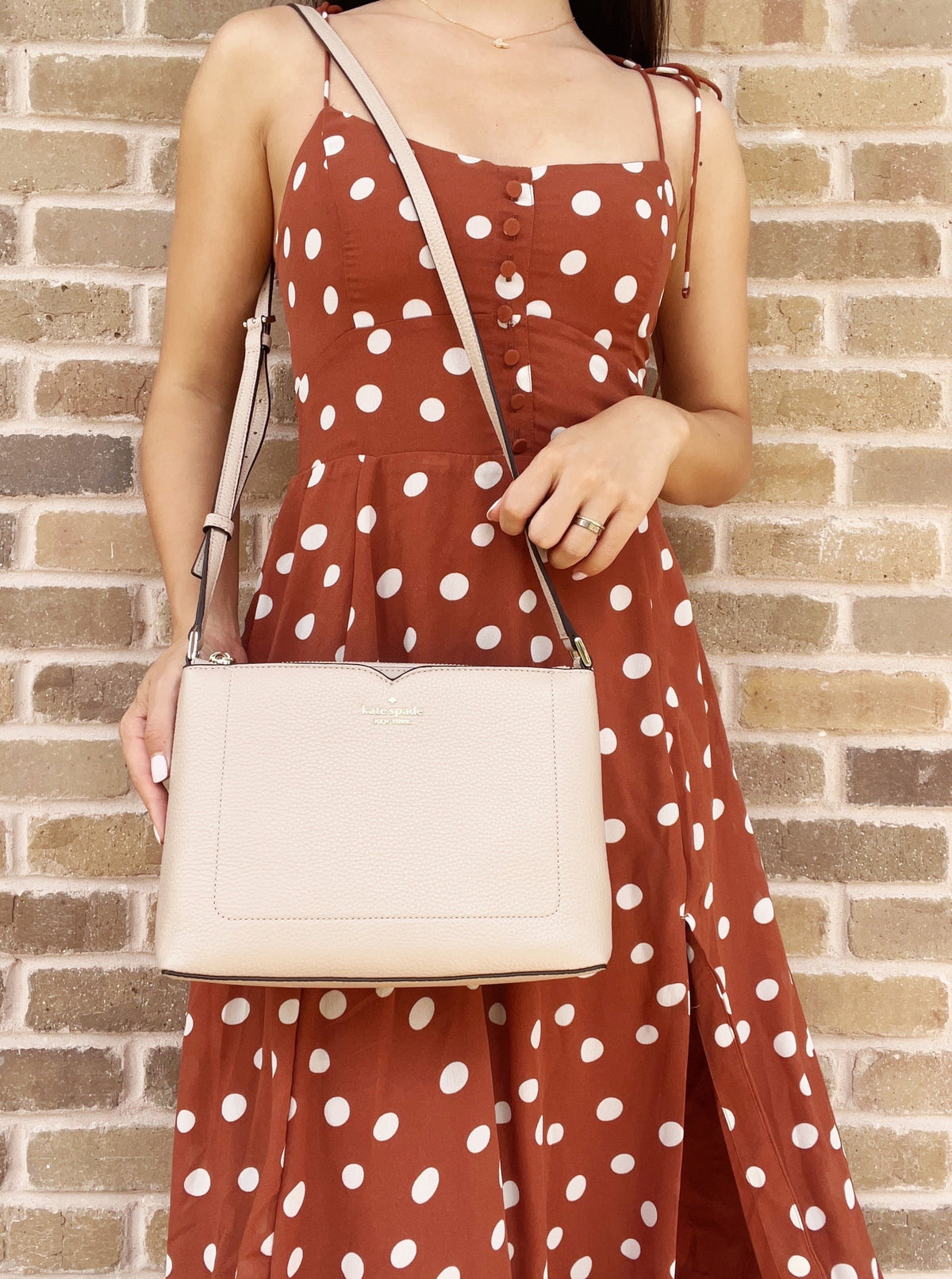 Kate Spade Harlow Pebble Leather Large Top Zip Crossbody Warm Beige